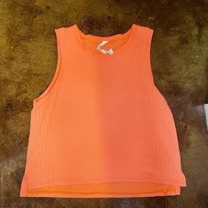 Lululemon train to be tank top